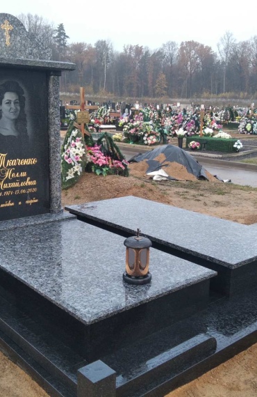 Памятник двойной 90
